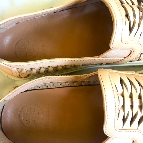Tory Burch Huarache blush/beige woven slip on - Picture 3 of 5